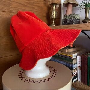 Vintage 70s mod orange flocked velvet wide brim bonnet hat